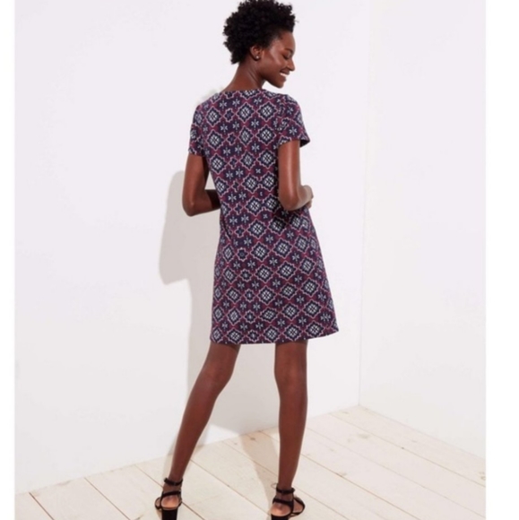 Loft Burgundy+Navy Jacquard Shift Dress In Size 2 - Picture 2 of 7
